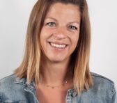 KICKINGER Carina 400x500